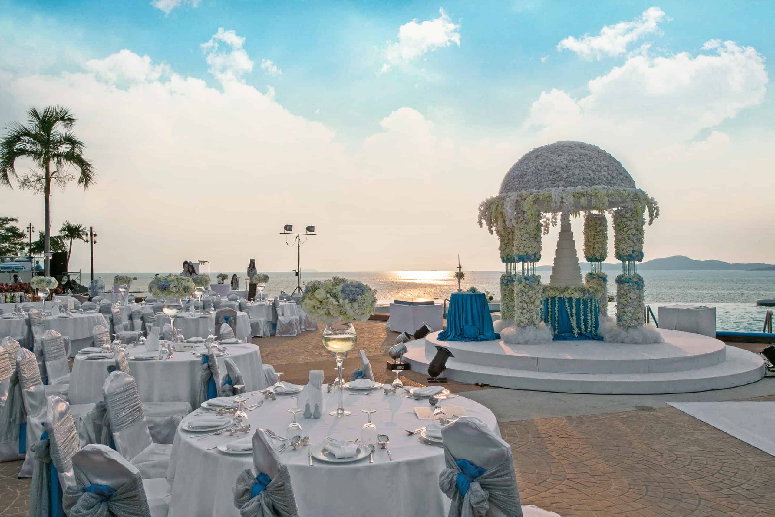 christian wedding in pattaya by royal cliff