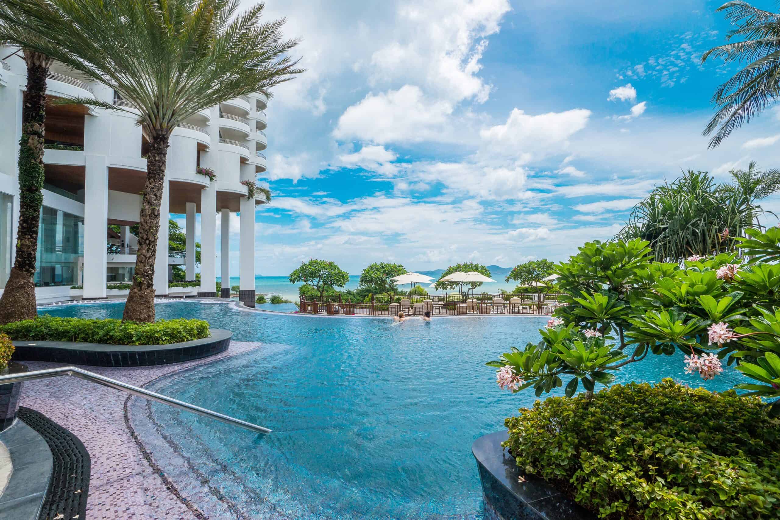 17_Facilities-Grand Infini Pool