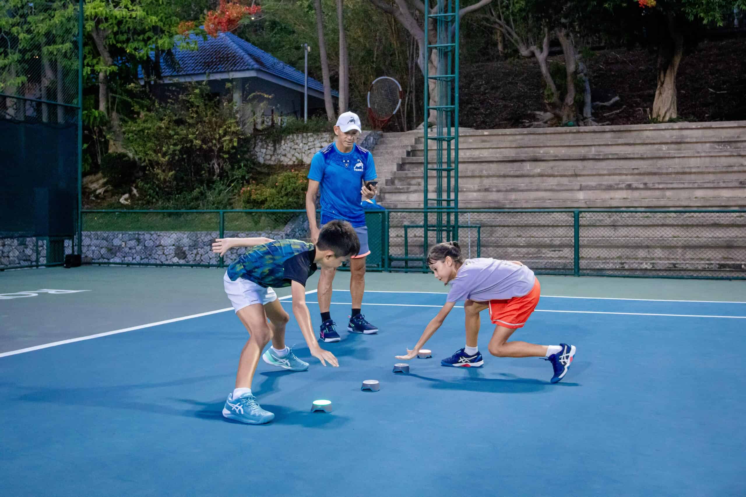 2023-Tennis with Twin-01-min