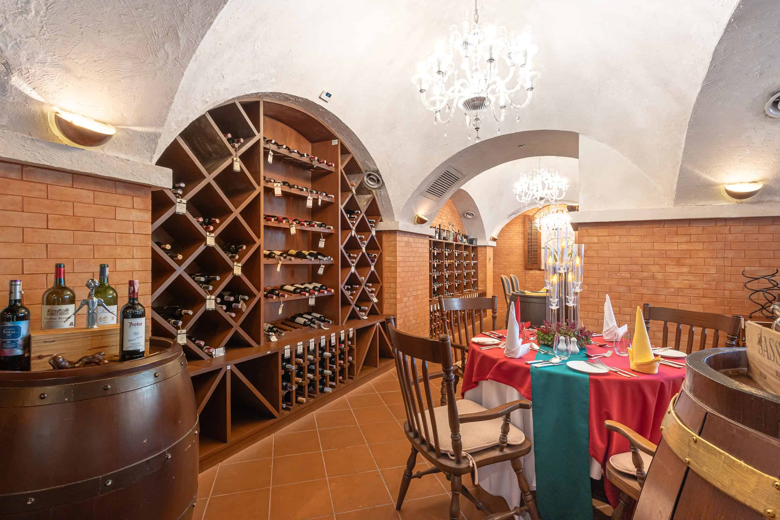 Royal Grill Room-03